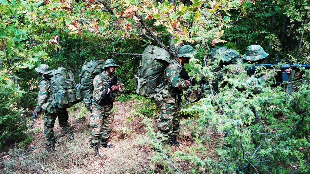 Σε πλήρη ετοιμότητα οι Έλληνες κομάντος στον Βόρειο Τομέα ενόψει εξελίξεων στα Βαλκάνια και στην ΠΓΔΜ – Δείτε εικόνες